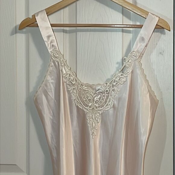 Vtg Romantic Moods Victorian Nightie, Lingerie, pale pink, ivory, Medium - Picture 2 of 7